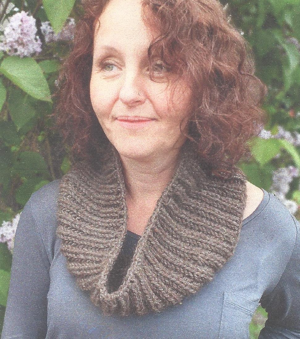 Simple Chunky Brioche Cowl by Monica Russel